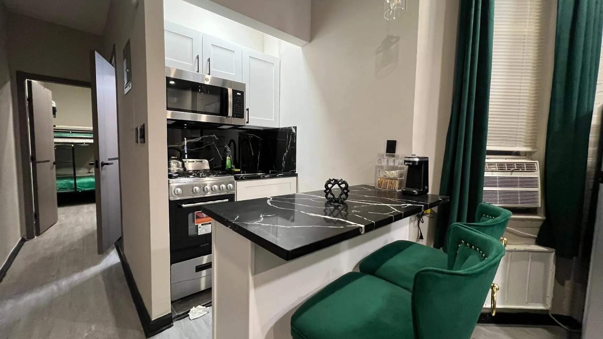 The Midtown Marquis Apartment New York